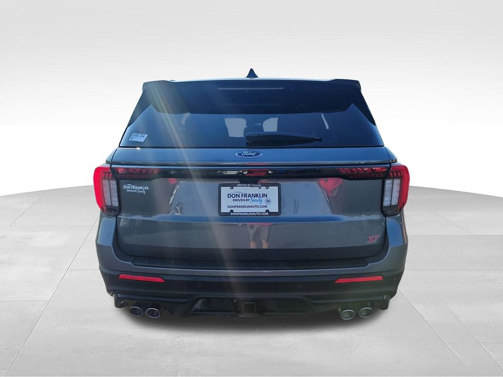 Used 2025 Ford Explorer ST AWD/4WD image 4