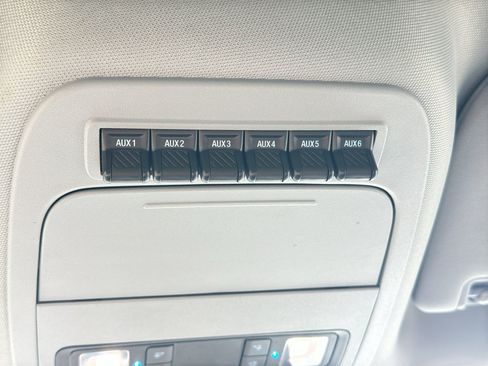 Used 2025 Ford F250 XLT w/ Black Appearance Package AWD/4WD image 27