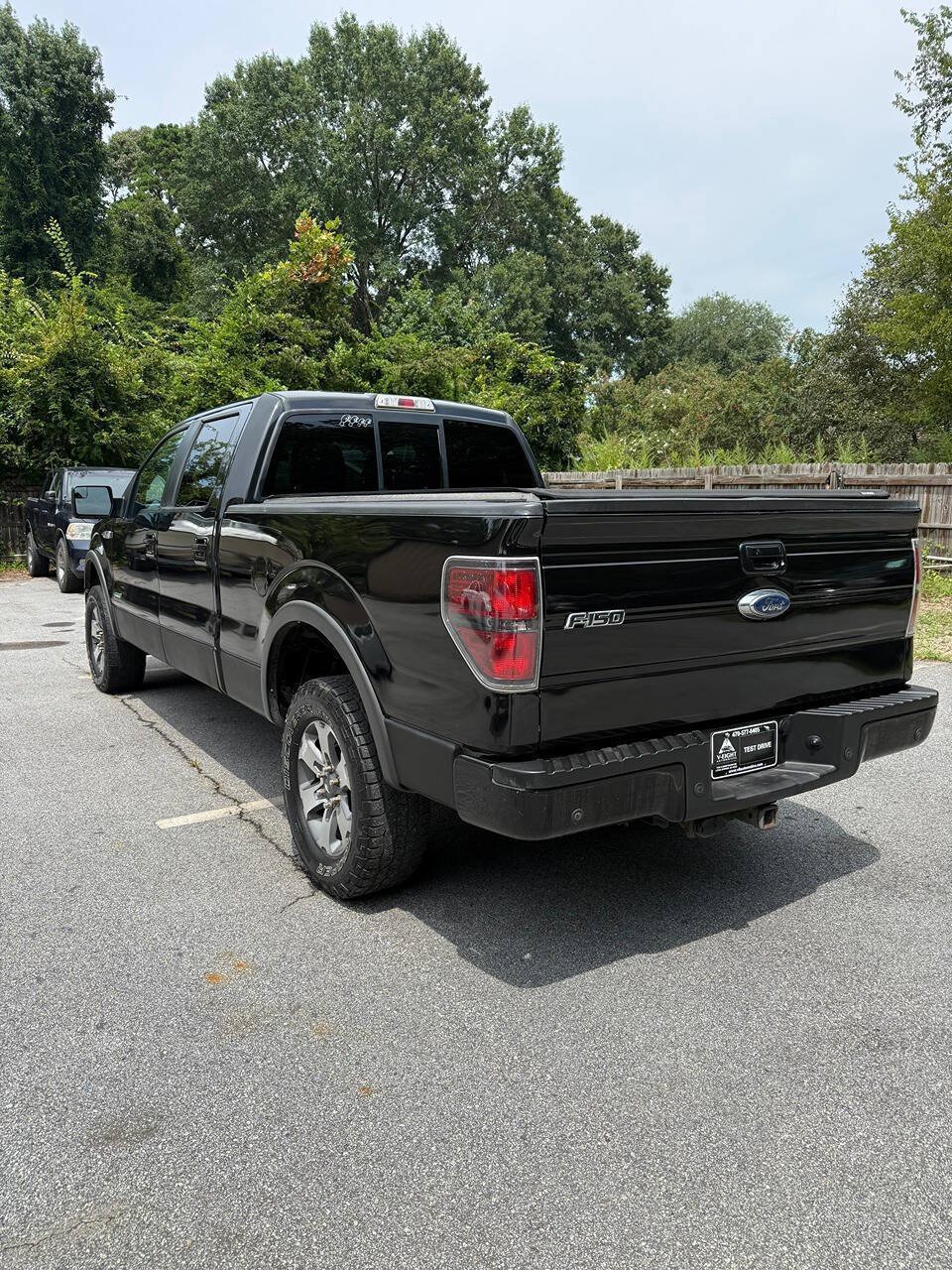 Used 2014 Ford F150 FX4 w/ Equipment Group 402A Luxury AWD/4WD image 3
