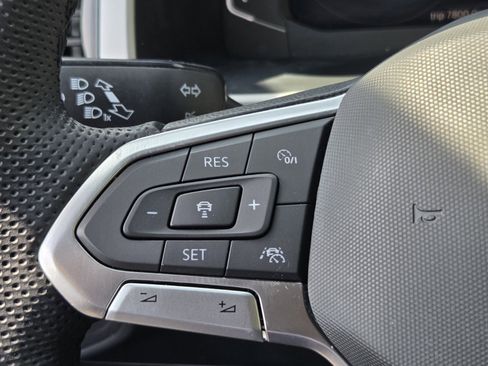 Used 2023 Volkswagen Atlas Cross Sport SEL R-Line image 23