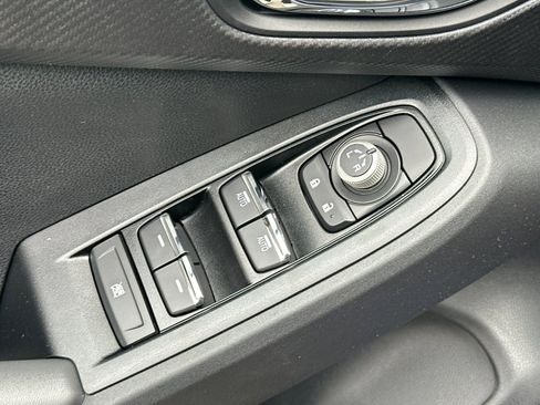 New 2026 Subaru Crosstrek 2.5i Limited w/ Crosstrek Mirror Package image 12