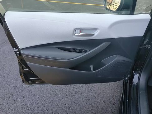 Certified 2025 Toyota Corolla SE image 10