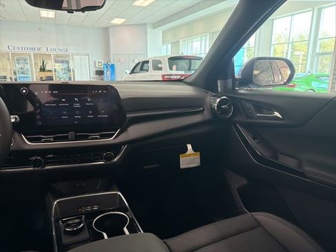 New 2026 Chevrolet Equinox LT AWD/4WD image 21