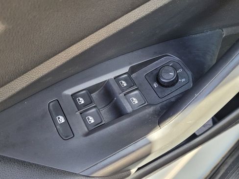 Used 2019 Volkswagen Jetta S image 16