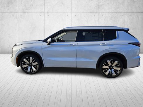 New 2026 Mitsubishi Outlander SEL image 4