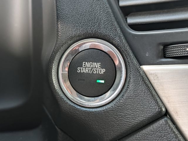 Used 2018 GMC Yukon Denali w/ Open Road Package AWD/4WD image 21