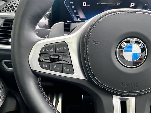 Used 2025 BMW X7 M60i image 17