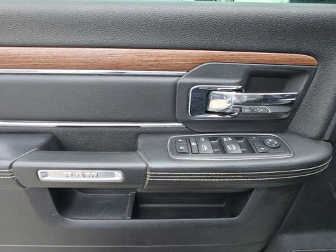 Used 2014 RAM 2500 Laramie w/ Cold Weather Group AWD/4WD image 23