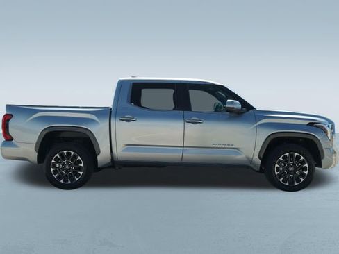 Used 2025 Toyota Tundra Limited AWD/4WD image 10