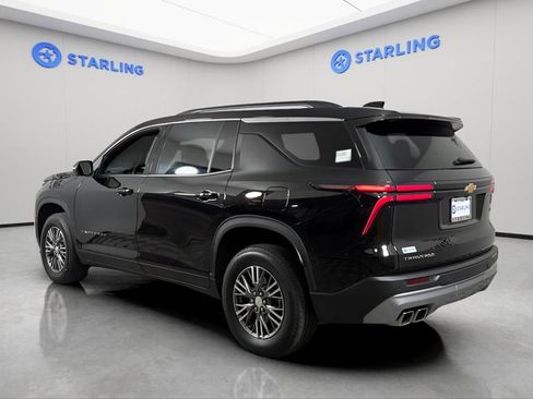 Certified 2025 Chevrolet Traverse LT w/ Driver Confidence Package FWD image 5