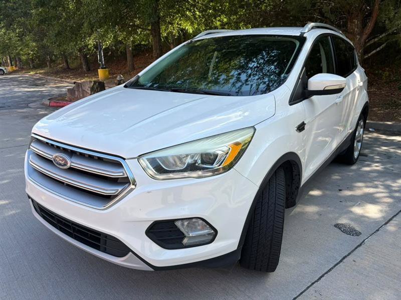 Used 2017 Ford Escape Titanium FWD image 3