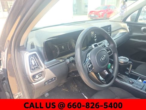 Used 2021 Kia Sorento LX AWD/4WD image 7