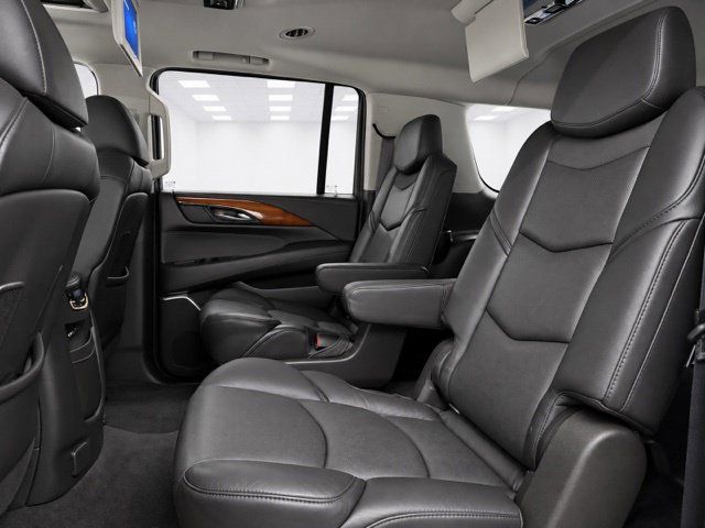 Used 2016 Cadillac Escalade ESV Luxury AWD/4WD image 24