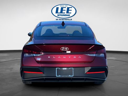 Certified 2025 Hyundai Elantra Sport image 5