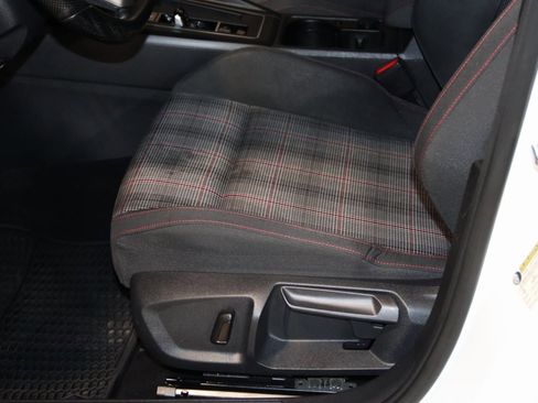 Used 2022 Volkswagen GTI SE image 30