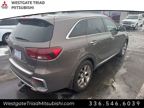 Used 2019 Kia Sorento SX image 9