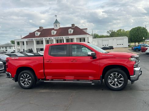 Used 2022 Chevrolet Silverado 1500 LT w/ Bed Protection Package image 4