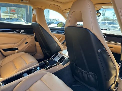 Used 2016 Porsche Panamera 4 Edition w/ Premium Package Plus image 19