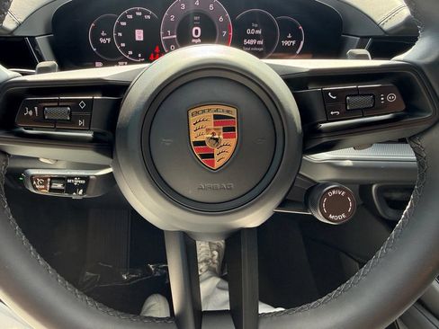Used 2025 Porsche Cayenne AWD/4WD image 12