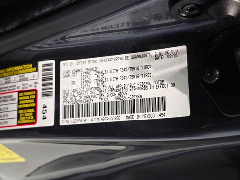 Used 2022 Toyota Tacoma SR image 27