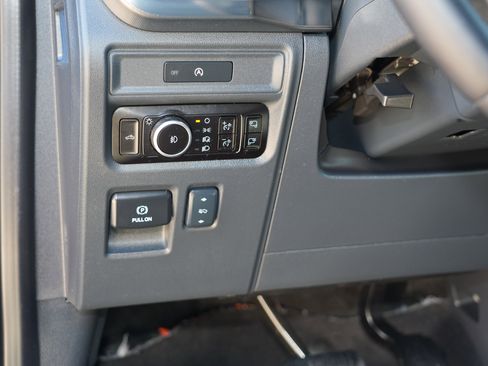 Used 2025 Ford F150 Lariat w/ Equipment Group 501A Mid AWD/4WD image 19