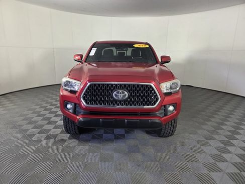 Used 2018 Toyota Tacoma TRD Off-Road AWD/4WD image 3