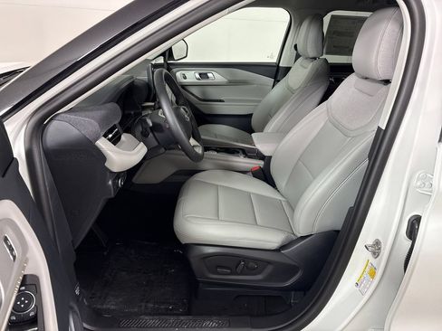 New 2026 Ford Explorer Active w/ Active Comfort Package RWD image 22