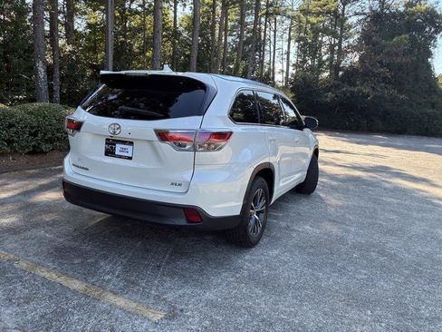 Used 2016 Toyota Highlander XLE FWD image 7