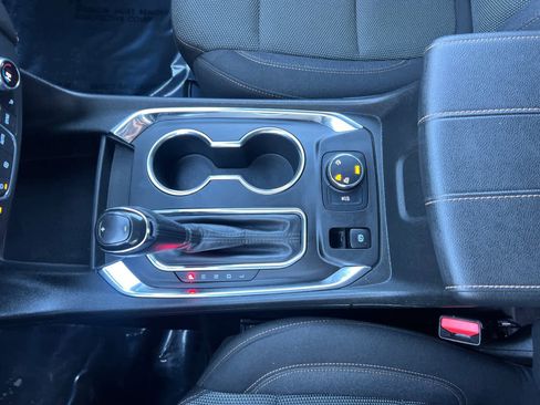 Certified 2020 Chevrolet Traverse LT image 24