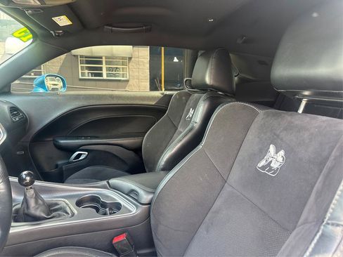 Used 2015 Dodge Challenger R/T Scat Pack w/ Leather Interior Group RWD image 9