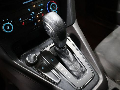 Used 2018 Ford Focus SE w/ Cold Weather Package image 29