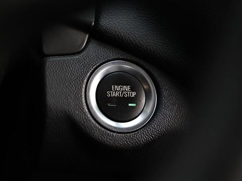 Used 2020 Chevrolet Equinox LT w/ Sport Edition FWD image 35