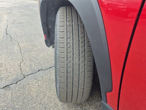 Used 2024 Toyota Corolla Cross LE image 24