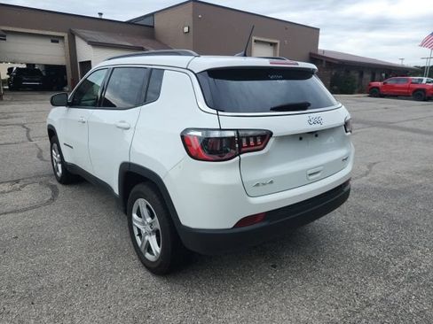 Used 2024 Jeep Compass Latitude w/ Altitude Special Edition AWD/4WD image 5