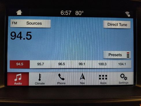 Used 2018 Ford Explorer XLT w/ Equipment Group 202A FWD image 25
