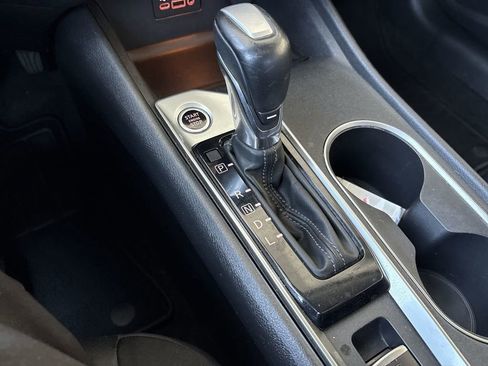 Used 2019 Nissan Altima 2.5 SV FWD image 15