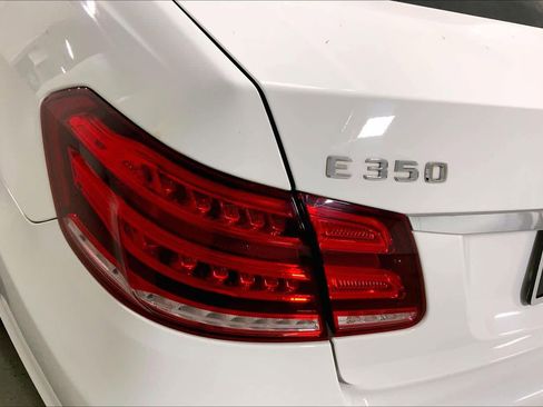 Used 2014 Mercedes-Benz E 350 Sedan image 28
