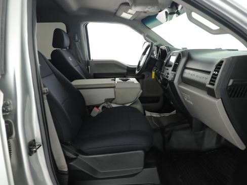 Used 2018 Ford F250 XL w/ Power Equipment Group image 11