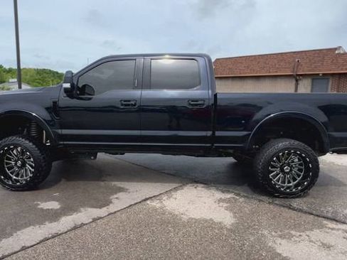 Used 2021 Ford F250 Lariat w/ Tremor Off-Road Package AWD/4WD image 5