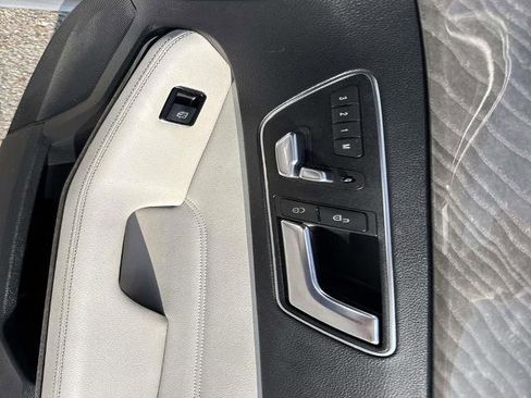 Used 2016 Mercedes-Benz E 350 Sedan image 15