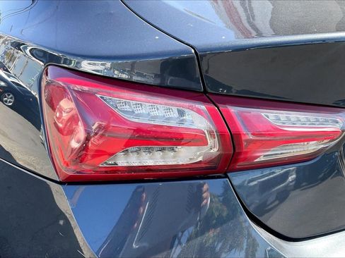 Used 2021 Chevrolet Malibu Premier FWD image 29
