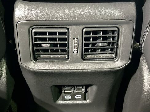 Used 2023 Toyota RAV4 XLE Premium image 22