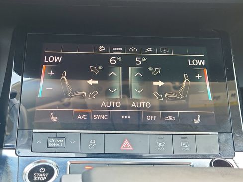 Used 2021 Audi e-tron Premium w/ Convenience Plus Package AWD/4WD image 29