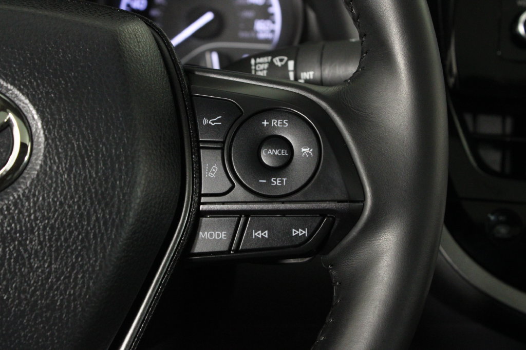 Used 2024 Toyota Camry SE w/ Convenience Package FWD image 27