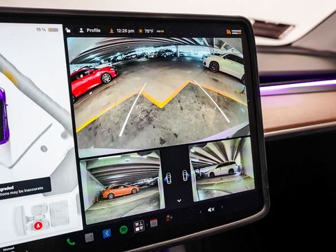 Used 2023 Tesla Model Y AWD image 25
