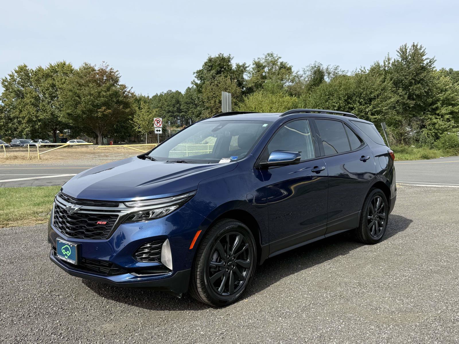Certified 2023 Chevrolet Equinox RS w/ RS Leather Package AWD/4WD image 5