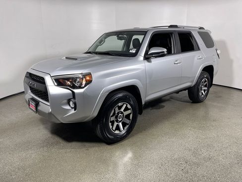 Certified 2018 Toyota 4Runner 4WD image 7