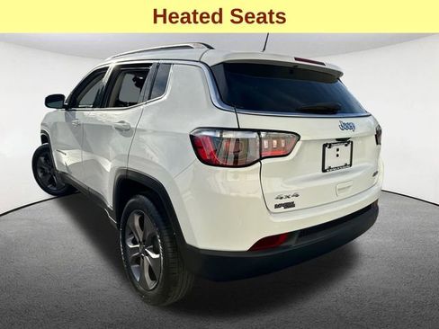 Used 2022 Jeep Compass Latitude image 10