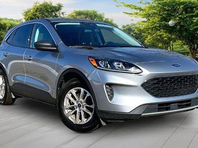 Certified 2022 Ford Escape SE w/ Cold Weather Package