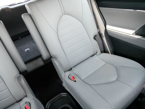 Certified 2026 Toyota Highlander XLE AWD/4WD image 14